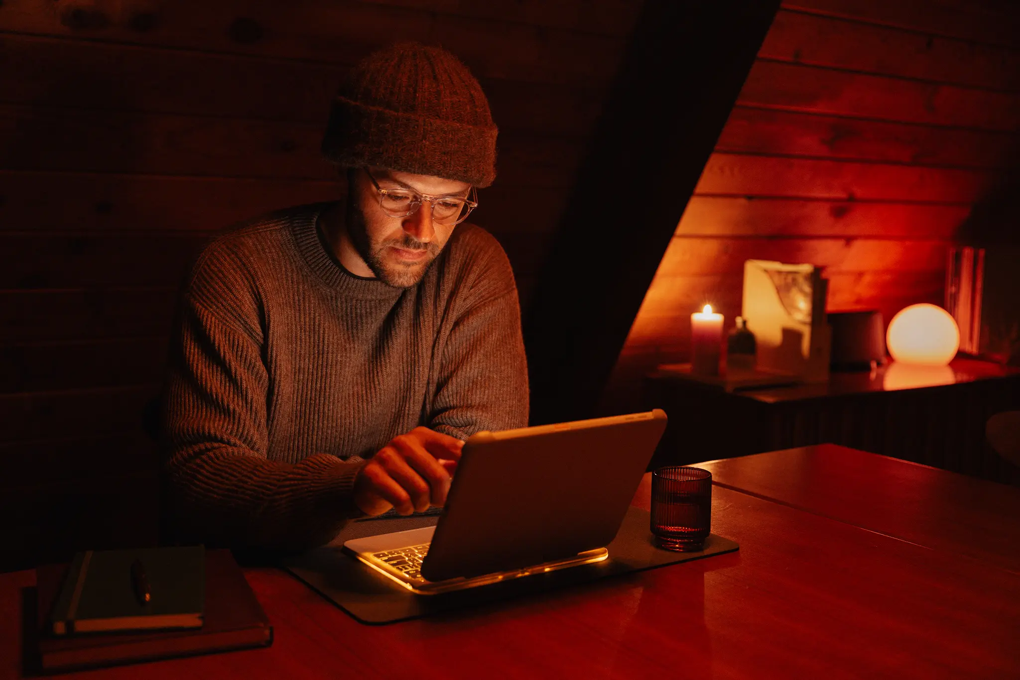 Daylight Labs Keyboard Case - clamshell design